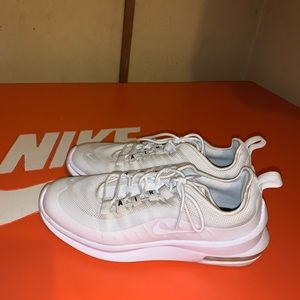 White Nike AirMax